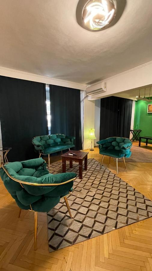 Terrace Balcony Downtown Delight Old Town Oasis City Center Universitate Square Old Town Bukares Bagian luar foto